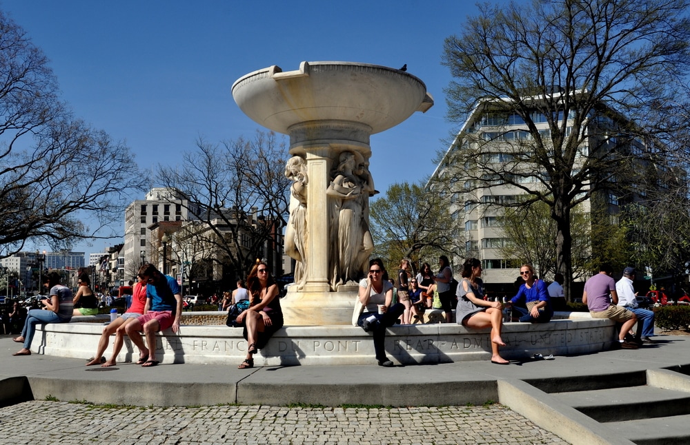 Things to do in Washington DC, photo the Dupont circle fountain