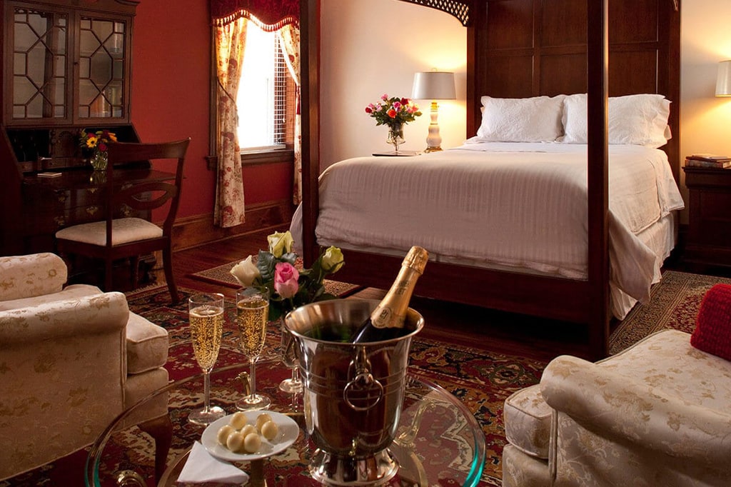 Washington DC Bed and Breakfast, romance special at our Inn 